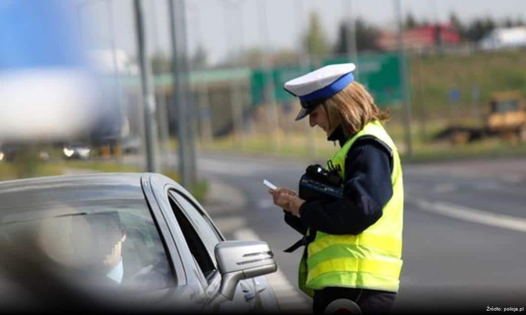 Bezpieczny Dzień Wszystkich Świętych w Gryficach – Policja apeluje o ostrożność